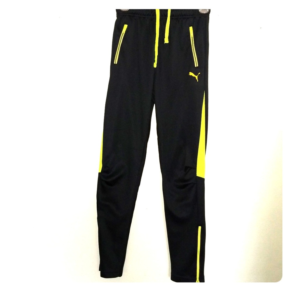 PUMA soccer training pants size youth large (14-16